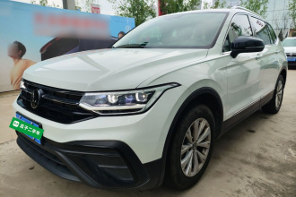大众 途观L 2024款 出众款 300TSI 自动两驱龙腾版