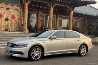 大众 辉昂 2018款 改款 480 V6 四驱旗舰版