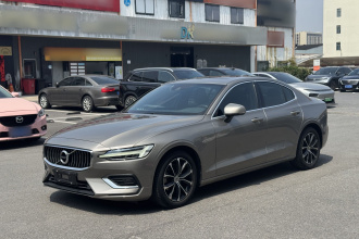 沃尔沃S60 2020款 T4 智逸豪华版