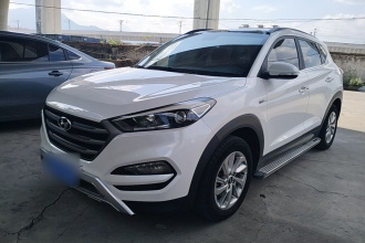 现代 途胜 2015款 1.6T 双离合两驱智能型
