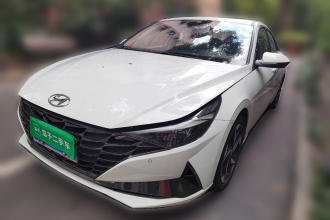 现代 伊兰特 2021款 1.5L CVT LUX尊贵版