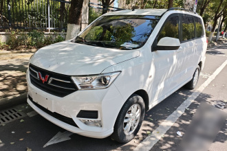 五菱汽车 五菱宏光 2021款 1.5L改款 S舒适型 液压助力LAR