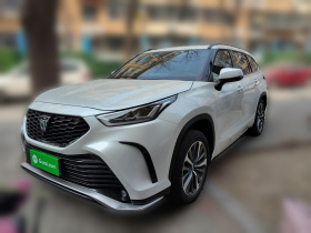 丰田 皇冠陆放 2026款 2.5L HEV四驱尊贵版