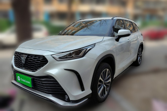 丰田 皇冠陆放 2026款 2.5L HEV四驱尊贵版