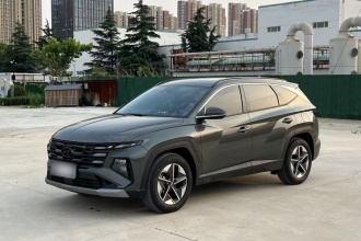 现代 2025款 途胜L 1.5T 尊贵版