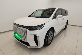 岚图汽车 岚图梦想家 2025款 PHEV 四驱尊贵鲲鹏版