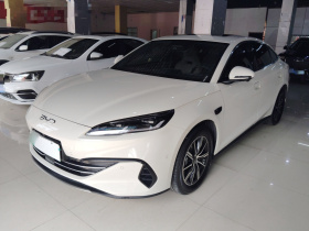 比亚迪 海豹06新能源 2025款 DM-i 智驾版 120KM尊荣型