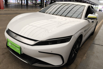 比亚迪 汉 2022款 EV 创世版 610KM四驱尊享型