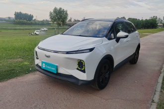 吉利几何E萤火虫 2023款 401KM 霹雳虎 5座