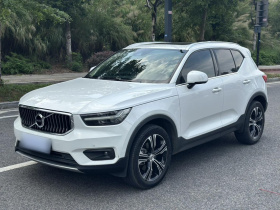 沃尔沃XC40 2021款 T4 四驱智远豪华版