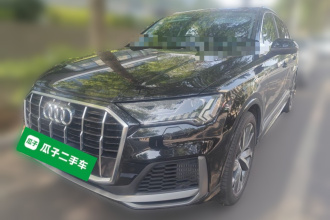 奥迪Q7 2023款 55 TFSI quattro S line运动型