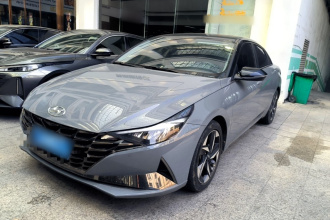 现代 伊兰特 2022款 1.5L CVT LUX尊贵版