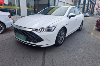 比亚迪 秦PLUS 2021款 DM-i 55KM 旗舰型