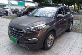 现代 途胜 2015款 1.6T 双离合两驱智能型