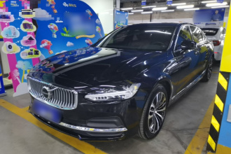 沃尔沃S90 2024款 B5 智逸豪华版