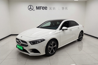 奔驰A级 2022款 改款三 A 200 L 运动轿车时尚型