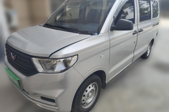 五菱汽车 五菱宏光V 2022款 1.5L劲取版电动助力LAR