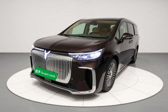 岚图汽车 岚图梦想家 2025款 PHEV 四驱旗舰鲲鹏版