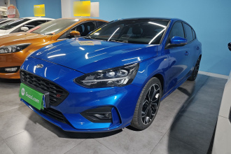 福特 福克斯 2021款 两厢 EcoBoost 180 自动ST Line