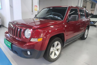 Jeep 自由客 2014款 2.4L 运动版