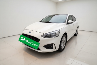 福特 福克斯 2020款 三厢 EcoBoost 180 自动锋潮型