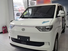 瑞驰汽车 瑞驰新能源EC75 2026款 货运 智行超充版 先锋型Ⅰ