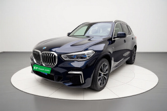 宝马X5 2022款 改款 xDrive 30Li 尊享型M运动套装