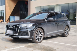 奥迪Q7 2022款 55 TFSI quattro S line运动型