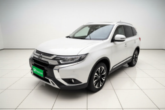 三菱 欧蓝德 2019款 2.0L 两驱畅享版 5座 国V