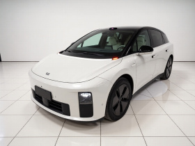 理想汽车 理想i6 2025款 两驱标准版