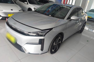 吉利银河 银河L6 2025款 EM-i 140km 星舰版