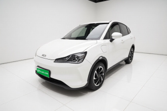哪吒汽车 哪吒V 2021款 长续航娱乐版升级型