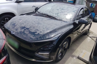五菱汽车 五菱星光 2025款 610km 智能旗舰型