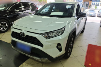 丰田 RAV4荣放 2022款 2.0L CVT四驱风尚Plus版