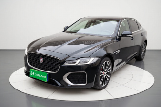 捷豹XFL 2024款 2.0T P250 两驱尊享豪华版
