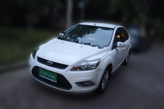 福特 福克斯 2013款 两厢经典 1.8L 自动基本型