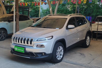 Jeep 自由光 2016款 2.4L 专业版