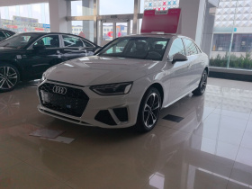 奥迪A4L 2025款 200万辆悦享版 40 TFSI 时尚动感型