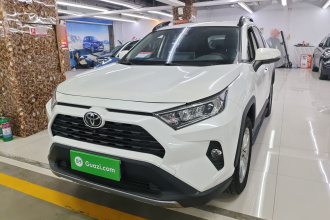 丰田 RAV4荣放 2020款 2.0L CVT两驱风尚PLUS版