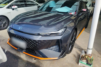 长安UNI-V 2024款 1.5T 尊贵运动型