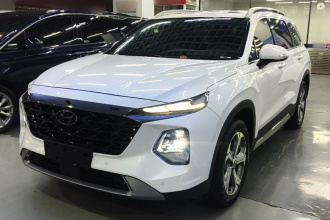 现代 胜达 2023款 旅行家 380T GDi 自动两驱GLX精英版