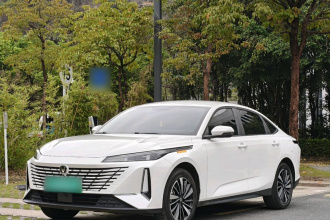 长安 逸动PHEV 2025款 智慧新蓝鲸 145KM 高能版