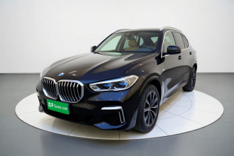 宝马X5 2022款 改款 xDrive 30Li 尊享型M运动套装