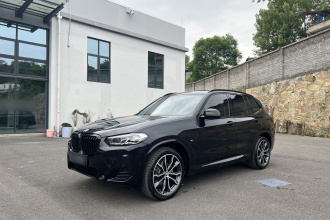 宝马X3 2023款 改款 xDrive30i 领先型 M曜夜套装