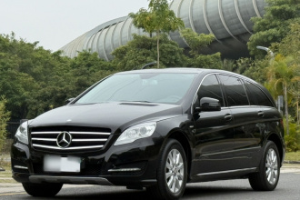 奔驰R级 2017款 R 320 4MATIC 商务型臻藏版