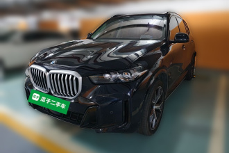 宝马X5 2023款 xDrive 30Li 尊享型M运动套装