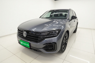 大众 途锐 2021款 3.0TSI 锐享版 曜黑运动套装