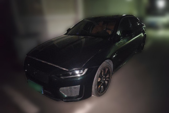 捷豹XEL 2024款 2.0T 250PS R-DYNAMIC S耀黑运动版