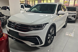 大众 途观L 2025款 出众款 330TSI 自动两驱R-Line龙耀版