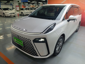 上汽大通MAXUS 大通G70 2024款 2.0T 自动奢享版 7座